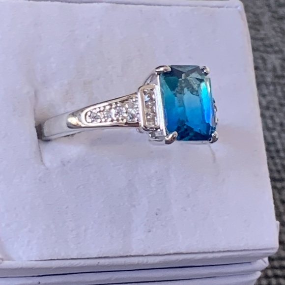 Bomb Party Lab Created Azure Blue Bi-Color Tourmaline on rhodium plating - Picture 1 of 3